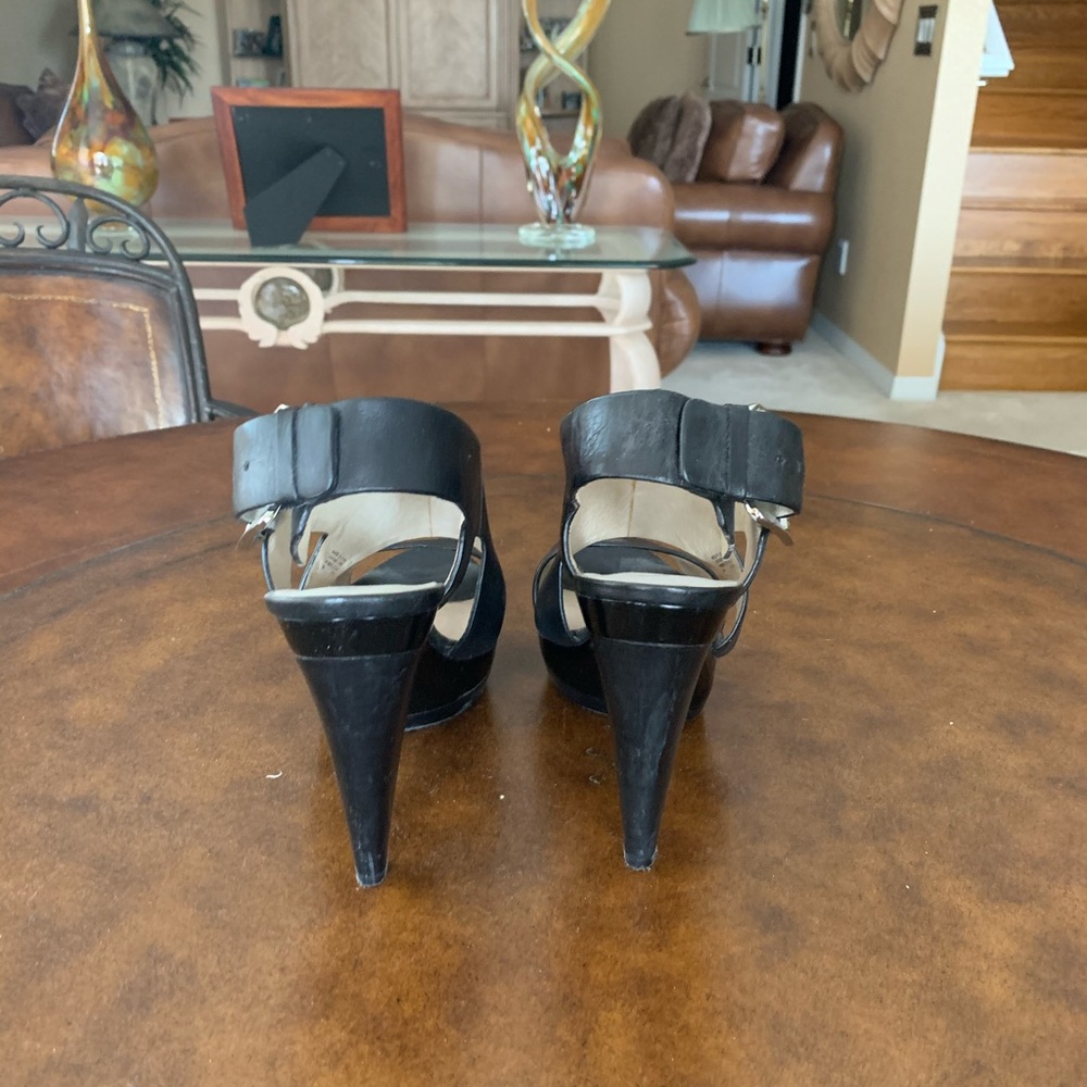 Shoes - Picture 4 of 5